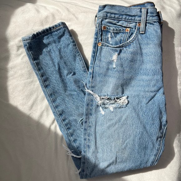 Levi’s 501 Distressed Jeans - High Rise / Waisted - 26 - Medium / Light … - Picture 4 of 6